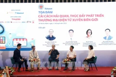 Vietnam urged to devise suitable policies for cross-border e-commerce