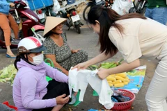 Green consumption and online shopping boom in Vietnam