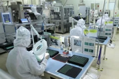ICT revenue drops on struggling economy