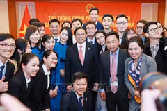 PM meets with Vietnamese community in Japan