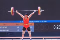 Weightlifters vie for Olympic tickets in Qatar’s Grand Prix