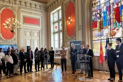 Vietnamese, French localities look to step up cooperation