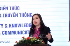 Refresher course held to improve foreign-service information capacity