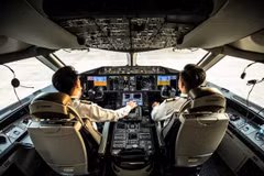 Vietnam Airlines pilot to face dismissal for positive drug test
