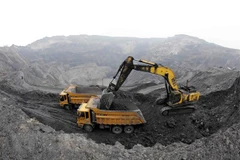 Vinacomin, Japanese firm sign coal mining training deal