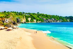 Indonesia amends foreign tourist attraction strategy