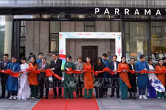 At a ribbon cutting ceremony (Photo: VNA)