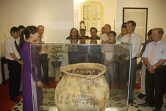 Vietnamese antiques displayed in Thua Thien-Hue