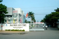 Japanese project improves Can Tho University’s research capacity 