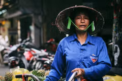 Street vendors in Hanoi