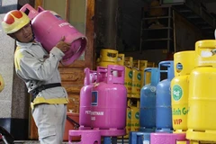 Gas prices continue to fall after import price drop 