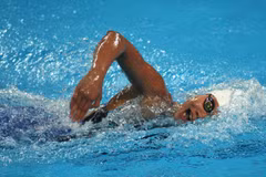 Vien wins bronze medal at US swim competition