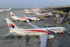 Malaysia Airlines buys 50 Boeing jets 