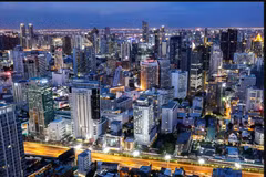 The government plans to launch a 500 billion baht handout scheme in the fourth quarter to support the economy. (Photo: reuters.com) 