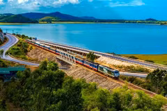 Bullet train expected to create breakthroughs for domestic railway sector