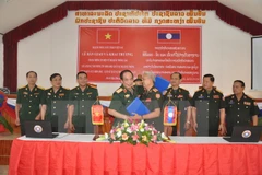 Vietnam hands over defence e-portal to Laos 