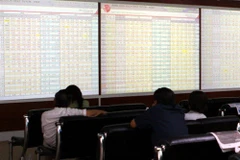 Record foreign sales of ETFs sink shares 