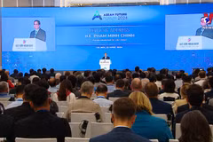 PM calls on ASEAN to pen strategic development vision