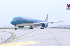Vietnam Airlines notifies passengers of departure gates via messages