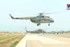 Air Force conducts formation flying exercises in Dien Bien