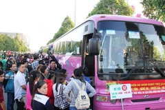Binh Duong: Migrant workers begin journeys home