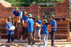Housing support for national contributors needed 