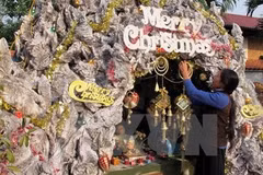 Nation basks in Christmas atmosphere