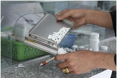 Hanoi gives health insurance support to HIV carriers 