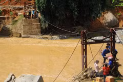 More emergency aid for flood-hit residents in Lao Cai