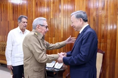 Top leader meets with Cuban revolutionary leader