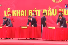 President attends pen-brush opening ceremony
