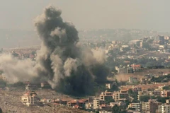 Smoke rises from Israeli airstrikes in the southern village of Kfar Rouman, seen from Marjayoun, south Lebanon. (Photo: Euronews) 