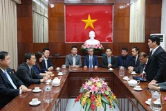 Representatives from the Department of Industry and Trade of the Mekong Delta city of Can Tho and the Korean Energy Agency (KEA) at the meeting on July 18. (Photo: VNA)