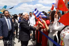 Party chief begins State visit to Cuba
