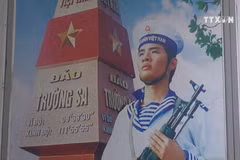 Ha Giang exhibition on seas, islands, naval soldiers