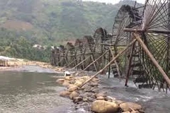 Water wheels stun visitors to northwestern region