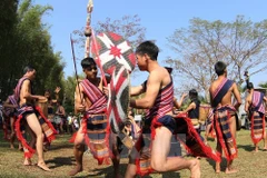 Kon Tum: Xo Dang-Xo Teng ethnic people celebrate water piping festival