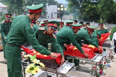 Dien Bien holds burial service for remains of fallen soldiers in Laos
