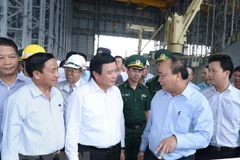PM inspects environment at Formosa Ha Tinh steel company