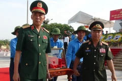 Solemn farewell to late volunteer soldiers at military funeral