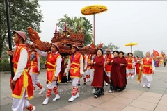 Palanquin procession commemorates legendary nation founders