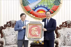 Vietnam’s longevity wishes, gift to reach former Lao leader on 100th birthday