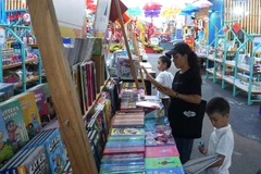 HCM City opens Tet book street festival 2024