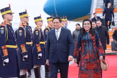 Prime Minister arrives in Bucharest for official visit