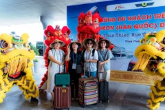 First New Year visitors to Thua Thien – Hue receive effusive welcome