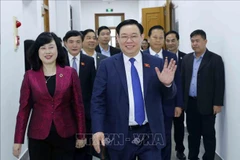 Top legislator calls for developing equal, quality healthcare system
