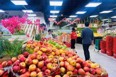 Hanoi continues to lead localities nationwide in living cost