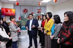 PM inspects on-duty situation of major media agencies on threshold of Tet