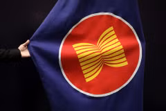 ASEAN foreign ministers call for end to Myanmar violence