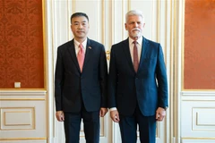 Czech President lauds traditional friendship with Vietnam